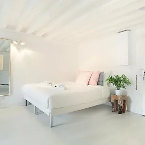 Rent A - Bonne Nouvelle , Paris Frankreich